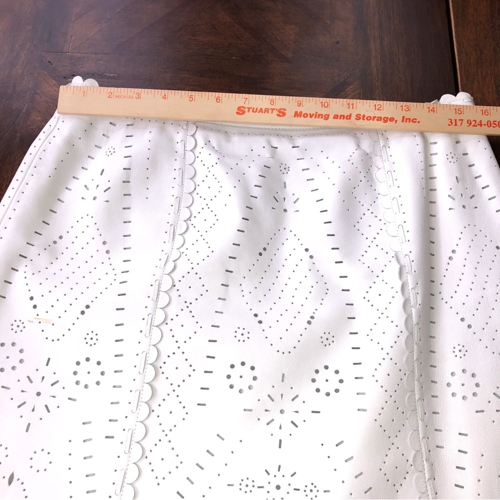 Worth White Perforated Real Leather Skirt Size 8 - Picture 8 of 10